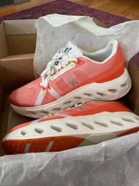 NWT Men’s Eclipse Cloudeclipse Sneakers - Flame and Ivory